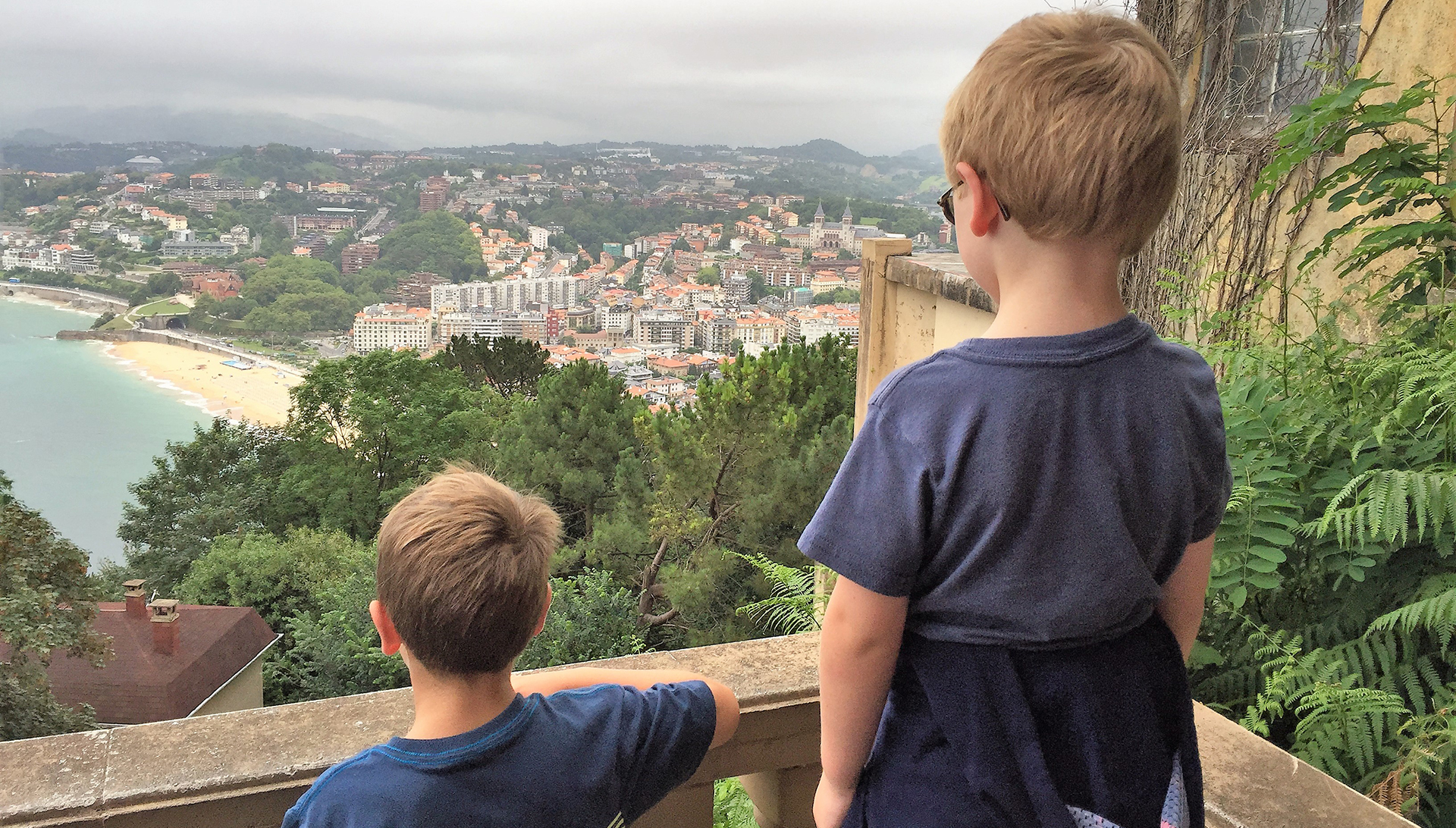 Family Travel Etiquette: How to Make Your Kids Great Travelers